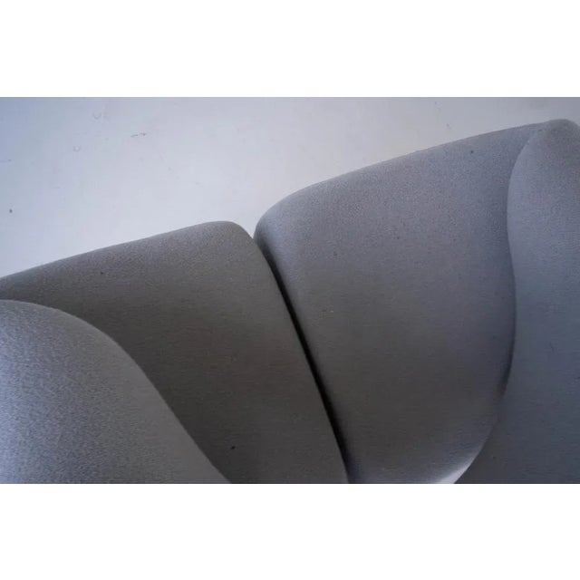 Grey Ribbon Armchair by Pierre Paulin for Artifort, 1966 For Sale - Image 4 of 6