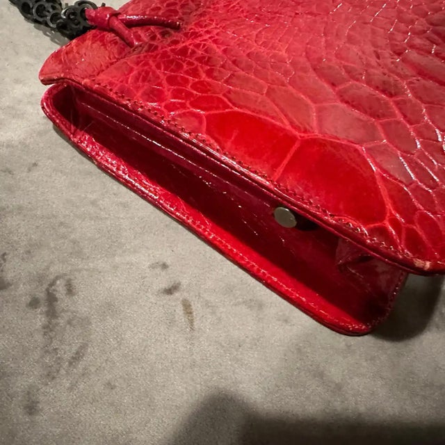 Metal 1980s Vintage Red Leather and Black Painted Metal Chain Italian Evening Bag For Sale - Image 7 of 10