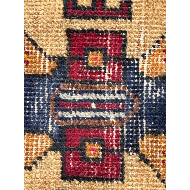 1940s Small Mid-Century Turkish Yastik Rug, 1940s For Sale - Image 5 of 15