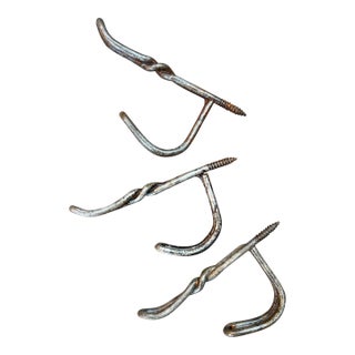 Late 19th Century Set of Three Primitive Hand Wrought Iron ‘Twist’ Coat & Hat Hooks For Sale