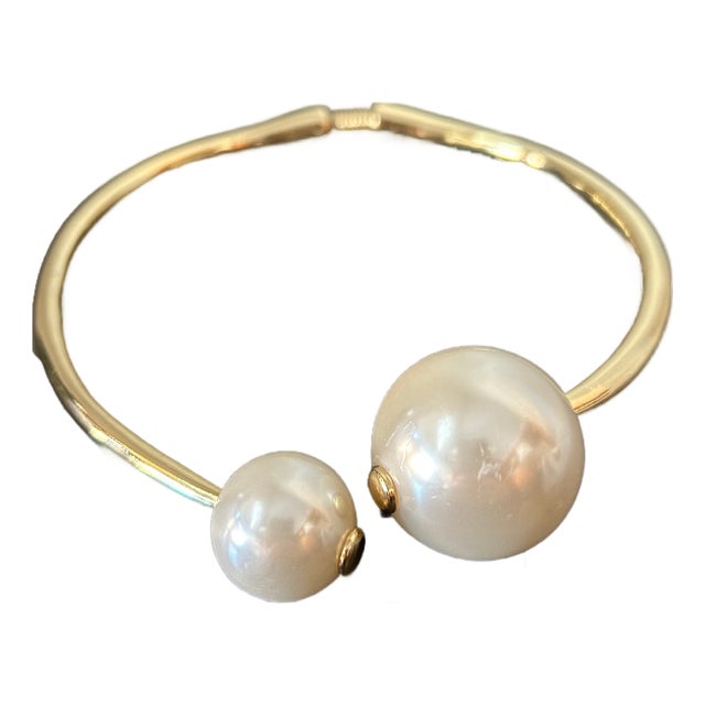 Kenneth Jay Lane Pearl Ends Collar Necklace – 22k Gold-Plated Choker With Faux Pearls, Iconic Designer Costume Jewelry For Sale