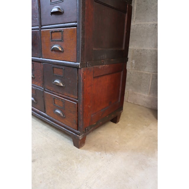 Early 20th Century Globe Quarter Sawn Oak Sectional Stocking File Cabinet For Sale - Image 5 of 15