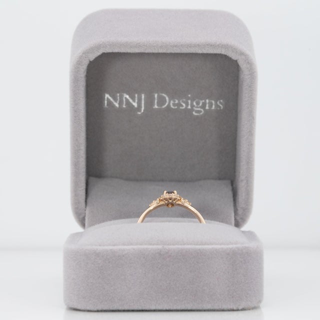 Natural Alexandrite Ring With Natural Diamond Accents: Solid 14k Gold, 5x3.4mm, Size 6.75 For Sale - Image 4 of 12