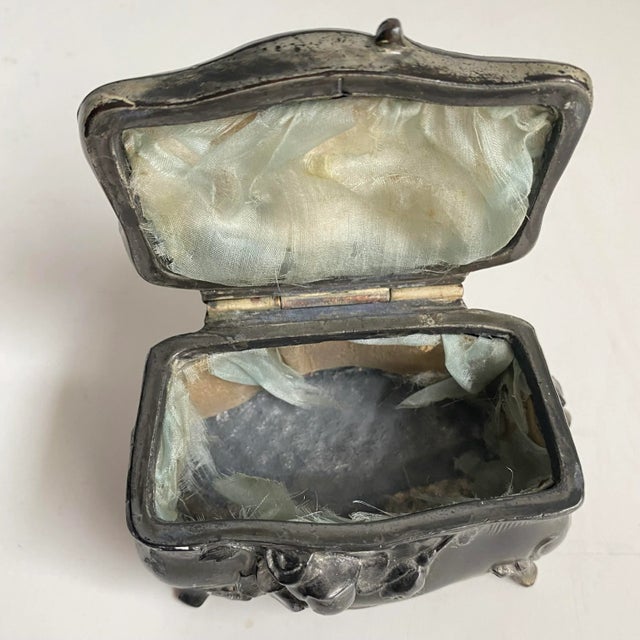 Art Nouveau Style Petite Jewelry Box Silver Plated Rose Motif For Sale - Image 6 of 9