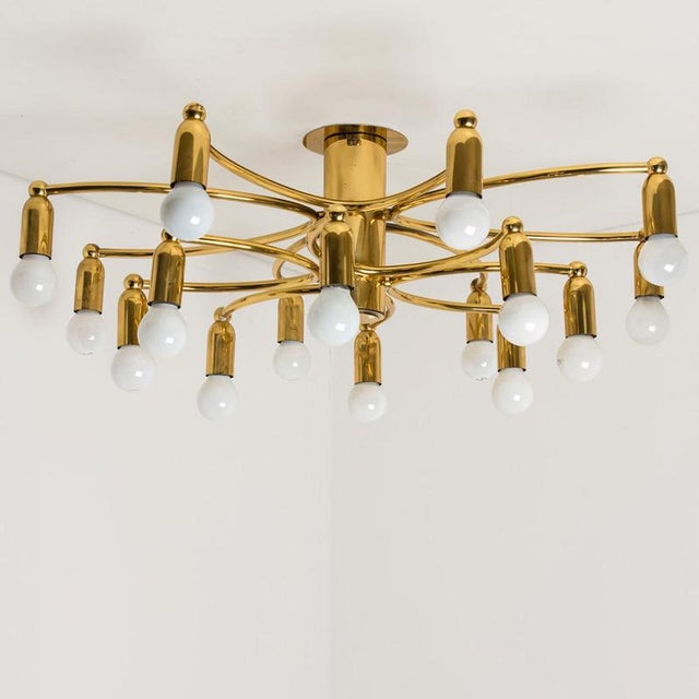 Brass 16-Arm Flush Mount attributed to Sciolari, 1960s For Sale - Image 12 of 16