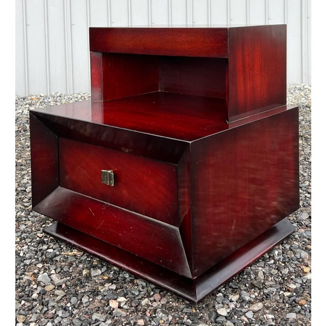 Mid Century Mahogany Hollywood Regency Style Nightstands - a Pair For Sale In New York - Image 6 of 11