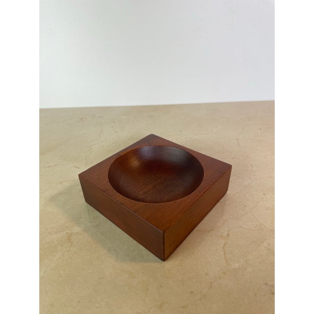 Mid-Century Modern Vintage Studio Craft Modern Teak Cube Catchall / Vide-Poch For Sale - Image 3 of 8