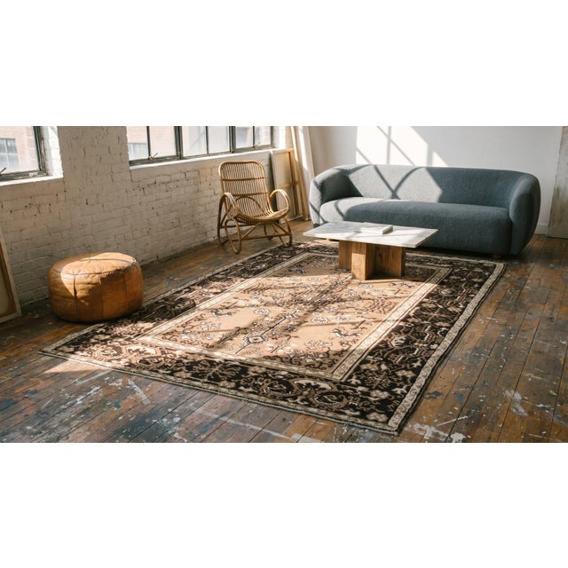 Textile 1920s Tan Taupe Medallion Traditional Antique Indian Agra Rug 4'6" X 6'6" Knotted Pile Wool Carpet For Sale - Image 7 of 9
