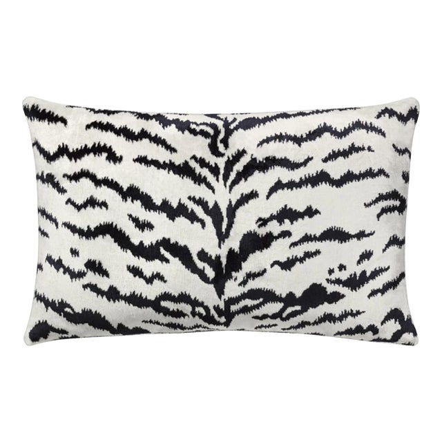 The House of Scalamandré Tigre Lumbar Pillow, Off-White & Black For Sale