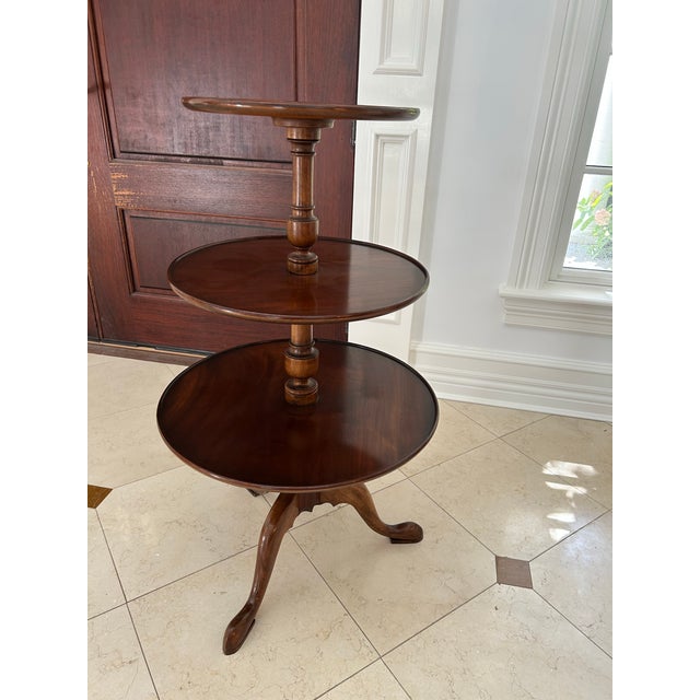 Late 18th Century George Ill Three-Tiered Dumbwaiter in Mahogany, C. 1770 For Sale - Image 5 of 7