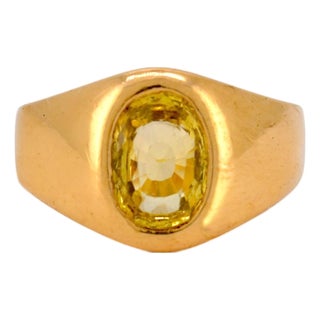 Vintage 18k Gold Signet Ring, 2.5ct Natural Light Yellow Ceylon Sapphire, Size 6.5 For Sale