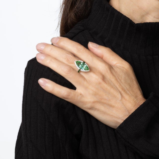 Late 20th Century Late 20th Century Tiffany & Co High Jewelry Green Tourmaline Diamond Ring Tsavorite 18k Platinum, Size 6 For Sale - Image 5 of 8