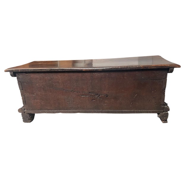 Brown Italian Renaissance Cassone in Walnut, 1600s For Sale - Image 8 of 9