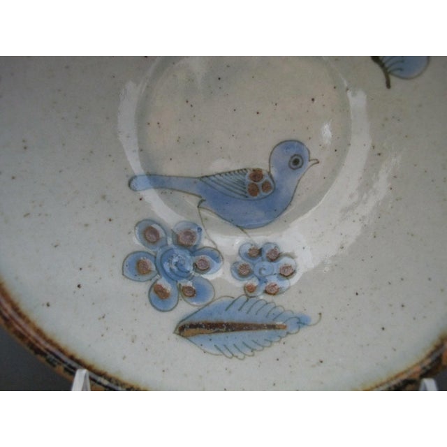 1960s Ken Edwards El Palomar Blue Bird Flowers Mexican Tonala Pottery 6 1/4" Bowl For Sale - Image 5 of 6