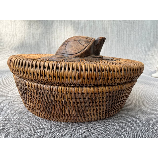 Vintage Indonesian Lombok Woven Rattan Lidded Basket With Wood Carved Turtle For Sale - Image 17 of 18