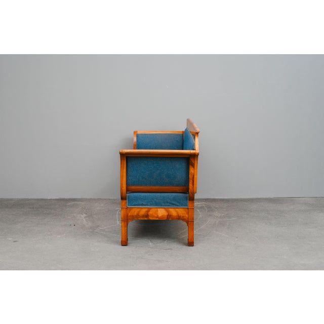 Antique Biedermeier Sofa in Walnut, 1800s For Sale - Image 4 of 17