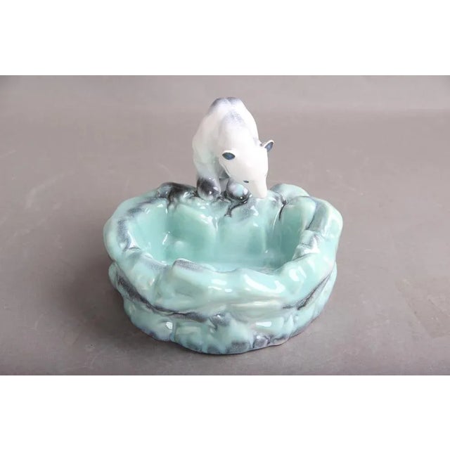 1920s Art Deco Polar Bear Sculpture Dish by Ditmar Urbach, Czech, 1930s For Sale - Image 5 of 9