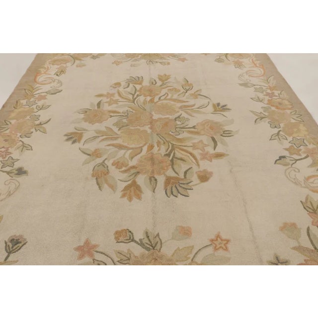 Antique 20th Century Hooked Rug in Beige With Garden Bouquet Design - Rug & Kilim For Sale In New York - Image 6 of 9