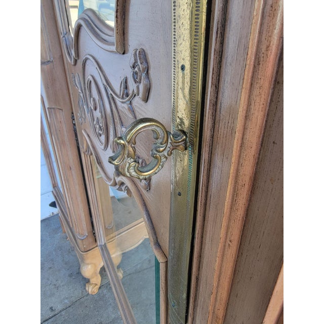 1970s Vintage French Style Wood China Cabinet. For Sale - Image 14 of 18