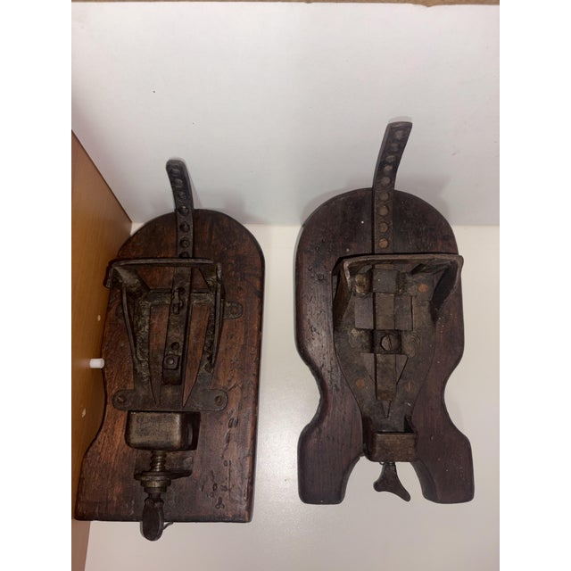 Italian Wooden Shoemakers Items, 1950, Set of 2 For Sale - Image 3 of 8