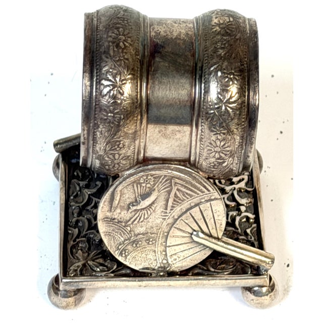 Victorian American Japonisme Twin Fan Figural Napkin Ring by Meriden, Circa 1880 For Sale - Image 3 of 10
