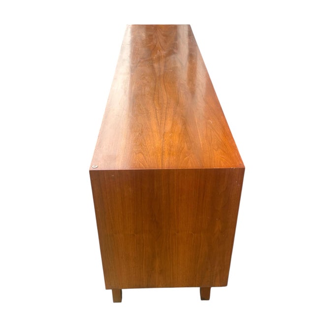 1970s Sculpted American Walnut Credenza Dresser For Sale In Philadelphia - Image 6 of 9