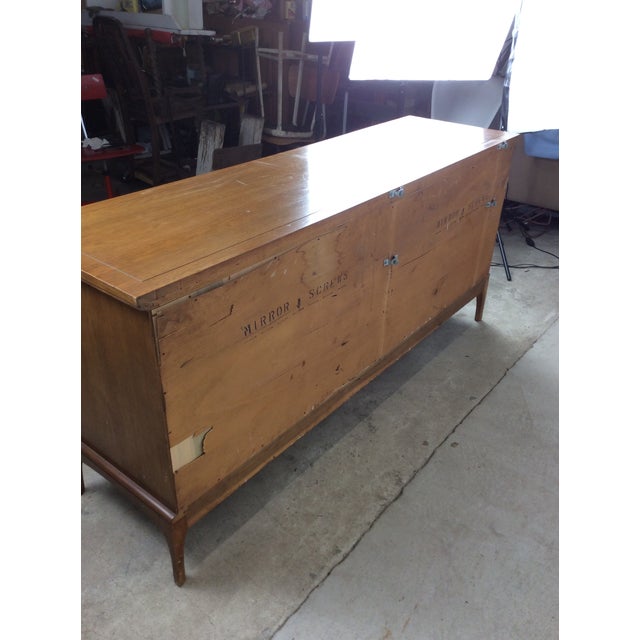 Wood Mid Century Modern Lowboy Dresser With Brass Hardware by United Furniture For Sale - Image 7 of 10
