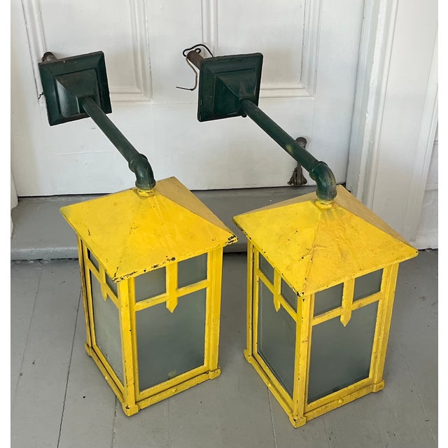 Antique Early 20th C. Aesthetic Movement Mission or Mackintosh Style Outside Iron Wall Lanterns - A Pair For Sale - Image 16 of 18