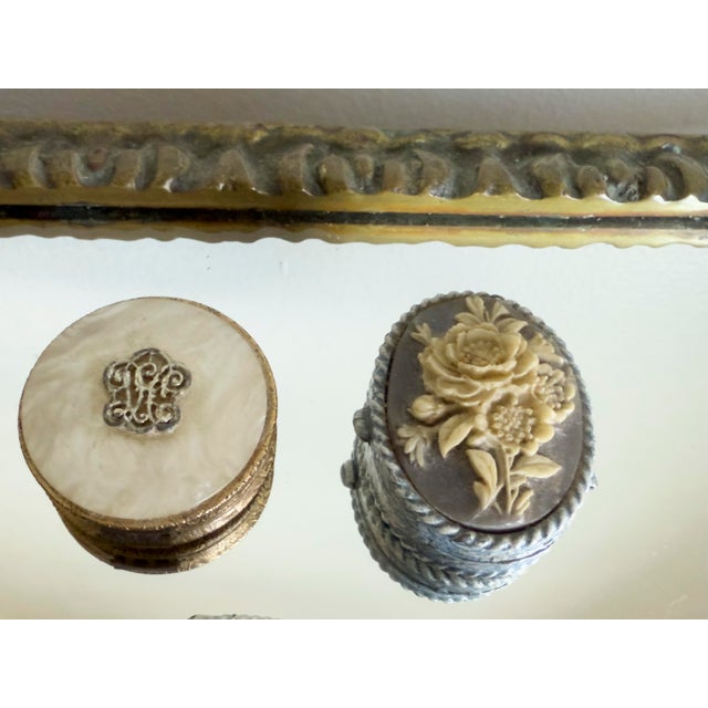 Vintage 1970s Este Lauder Perfume Compact For Sale - Image 11 of 14