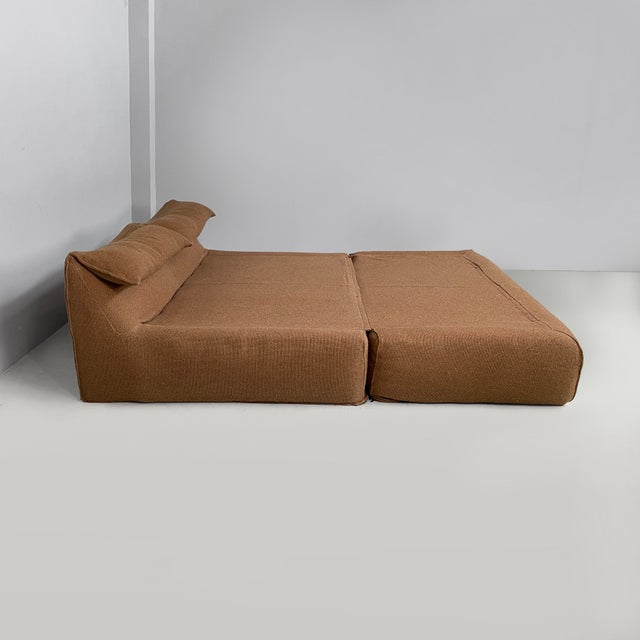 Mario Bellini Italian Modern Brown Fabric Le Bambole Bed by Mario Bellini for B&B, 1980s For Sale - Image 4 of 17