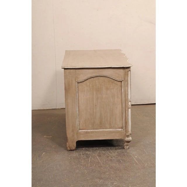 18th Century Italian Serpentine Chest with Cloven Hoof Feet For Sale - Image 11 of 12