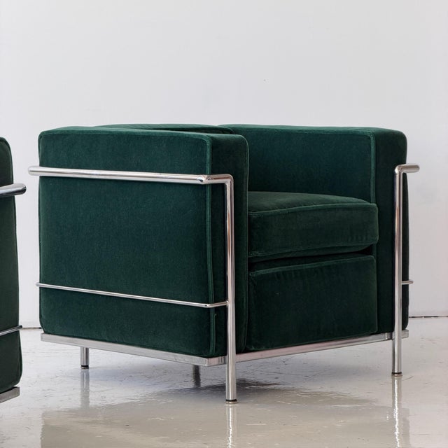 Mid-Century Modern 1980s Lc2 Petite Chairs by Le Corbusier, Pierre Jeanneret, and Charlotte Perriand for Cassina For Sale - Image 3 of 8
