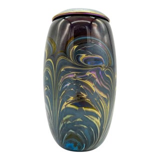 Vintage Signed Hawaiian Studio Art Glass Vase – Iridescent Pulled Feather Swirl – Contemporary, Modern Organic For Sale