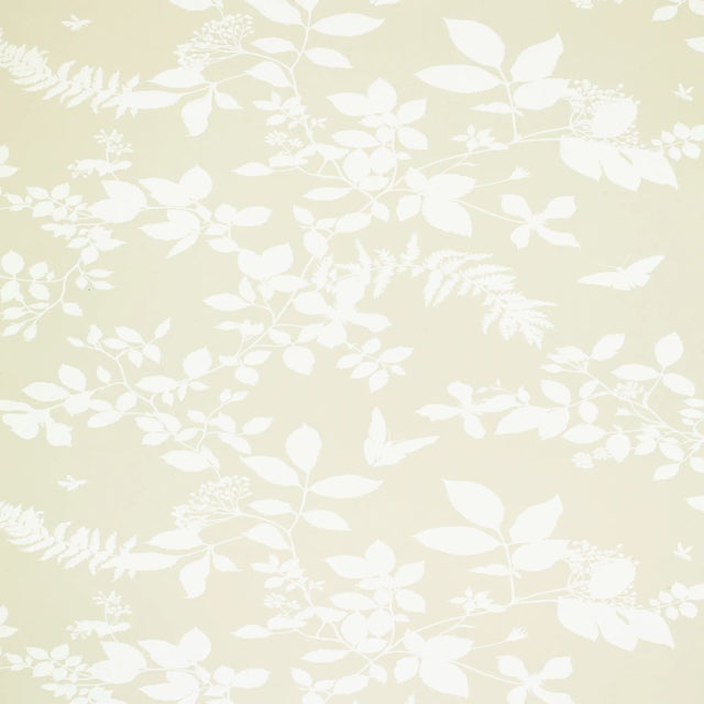 Contemporary Schumacher Shadow Vine Wallpaper in Bone For Sale - Image 3 of 3