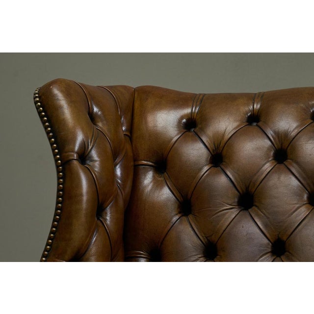 English Tufted Wingback Settee in Patinated Leather, 1900 For Sale - Image 12 of 17