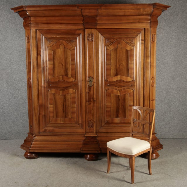 Large Antique Baroque Cabinet in Walnut, 1750 For Sale - Image 10 of 18