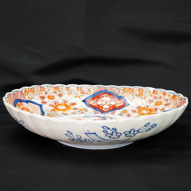 Japanese Japanese Meiji Period Imari Oval Bowl With Bonsai Design 19th C For Sale - Image 3 of 9