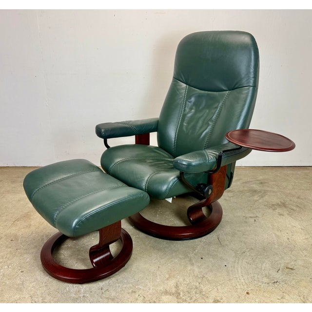 Vintage Leather Ekornes “Consul” Stressless Lounge Chair Recliner in Hunter Green For Sale - Image 12 of 12