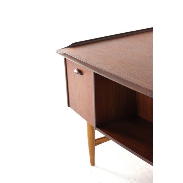 Boomerang Desk by Peter Løvig Nielsen for Hedensted Møbelfabrik For Sale - Image 11 of 16