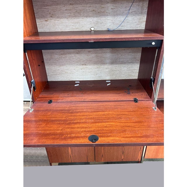 Vintage Mid Century Modern Three Bay Bookcase Wall Unit W Glass Cabinet Doors For Sale - Image 10 of 17