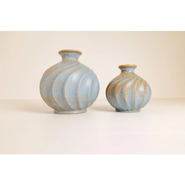 Ceramic Mid-Century Ceramic Vases in Turquoise by Ewald Dahlskog for Bo Fajans, Sweden, Set of 2 For Sale - Image 7 of 18