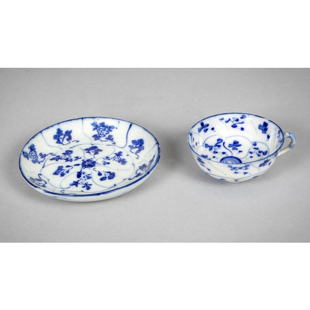 Late 20th Century Chinese Blue & White Porcelain Demitasse Cups and Saucers Set- 31 Pieces For Sale In Boston - Image 6 of 6