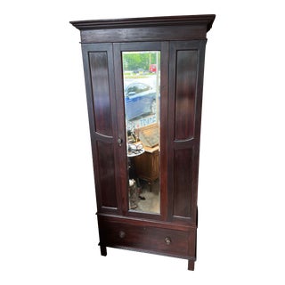 Early 20th Century English Mahogany Wardrobe For Sale