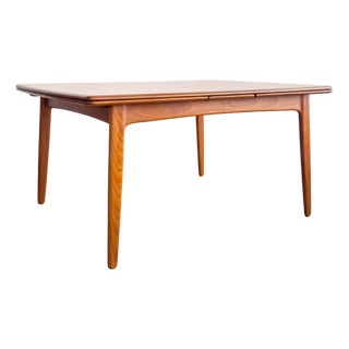 Mid-Century Modern Danish Dining Table in Teak For Sale