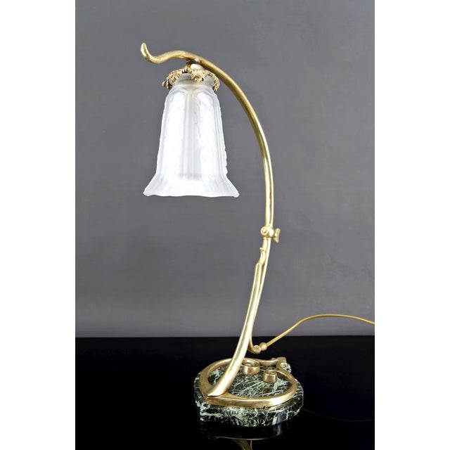 Important Desk Lamp in Bronze and Marble, Art Nouveau, France, Circa 1890 We are pleased to present this impressive desk...