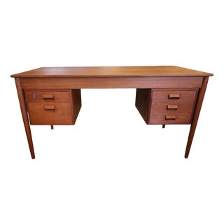 Teak Desk by Børge Mogensen for Søborg Møbelfabrik, Denmark, 1960s For Sale