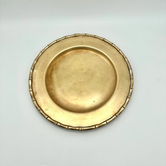 Hollywood Regency Mid 20th Century Vintage Hollywood Regency Brass Plate With Faux Bamboo Edge For Sale - Image 3 of 5