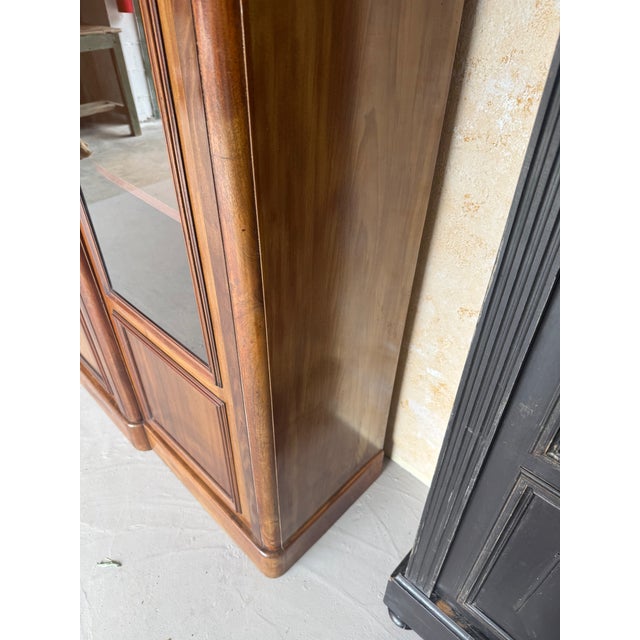 French Late 19th Century Mahogany Three-Door Glass Bookcase With Original Glass & Keys For Sale - Image 10 of 16