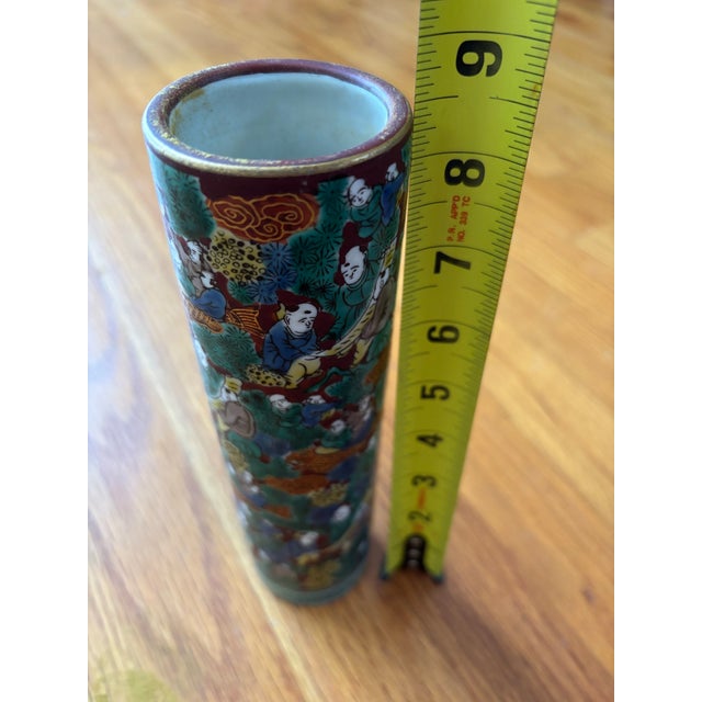 Vintage Japanese Kutani Porcelain Cylinder Vase – Mokubei Style Karako Motif For Sale In New York - Image 6 of 7