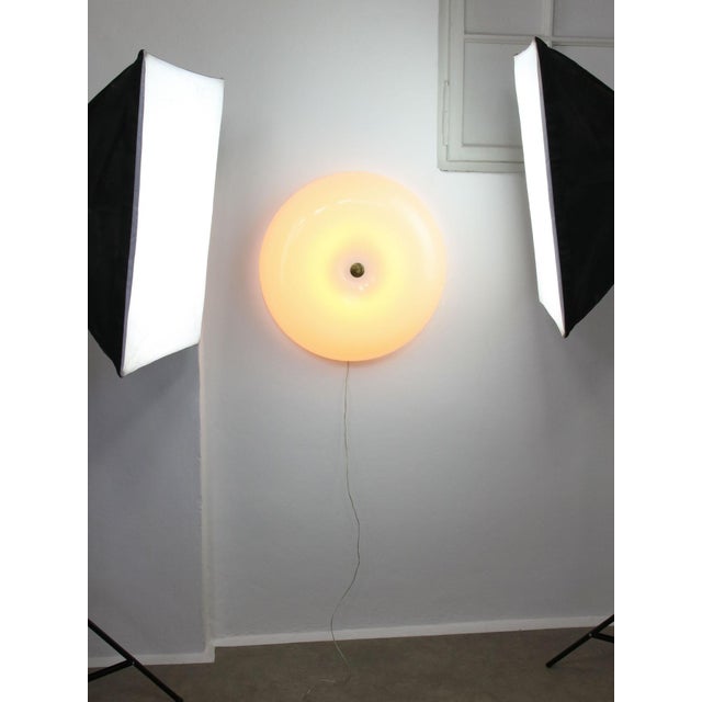 Large Mid-Century Modern Italian Acrylic Glass and Brass Wall Lamp For Sale - Image 17 of 18
